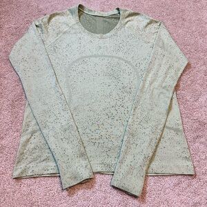 *SOLD*Lululemon Swiftly Tech long sleeve shirt